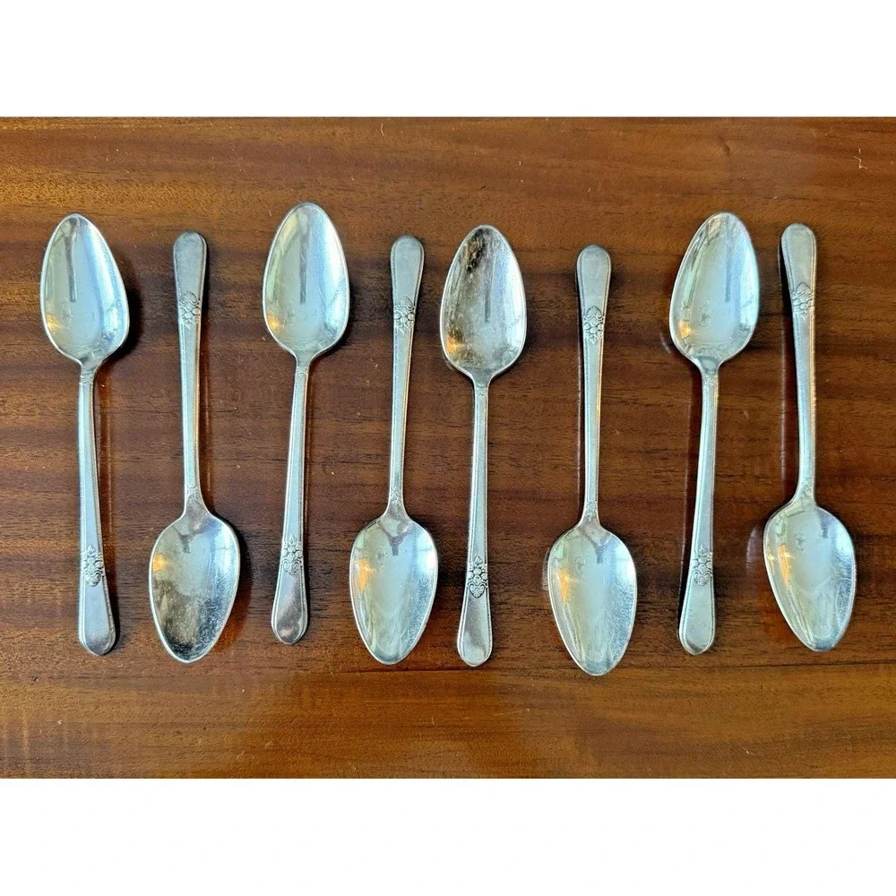 Set of 8 Vintage 1847 Rogers Bros IS teaspoons‎ 6 1/8
